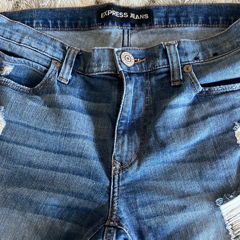 Ripped jeans